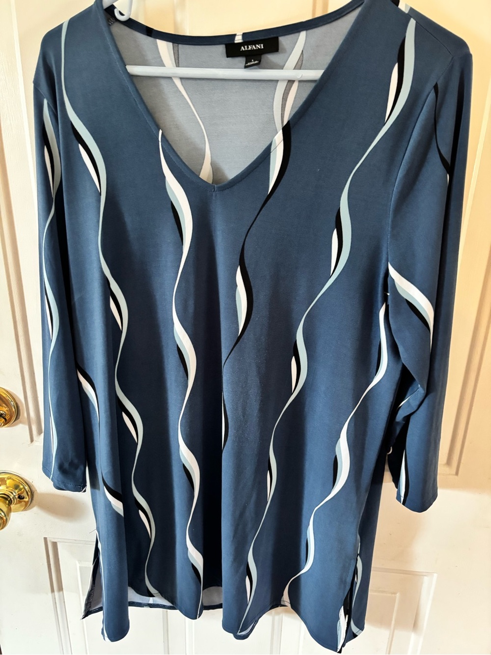 Alfani Blue Wave-Print V-Neck Tunic Top
